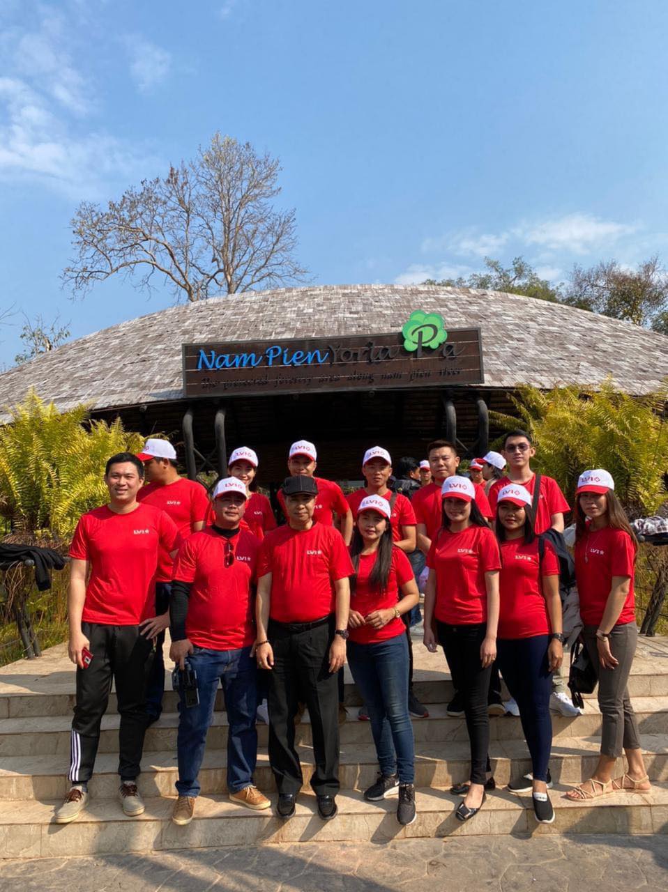 Áo thun đồng phục team building De Charme