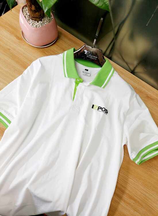 Áo đồng phục polo công ty dáng classic De Charme Uniform sản xuất