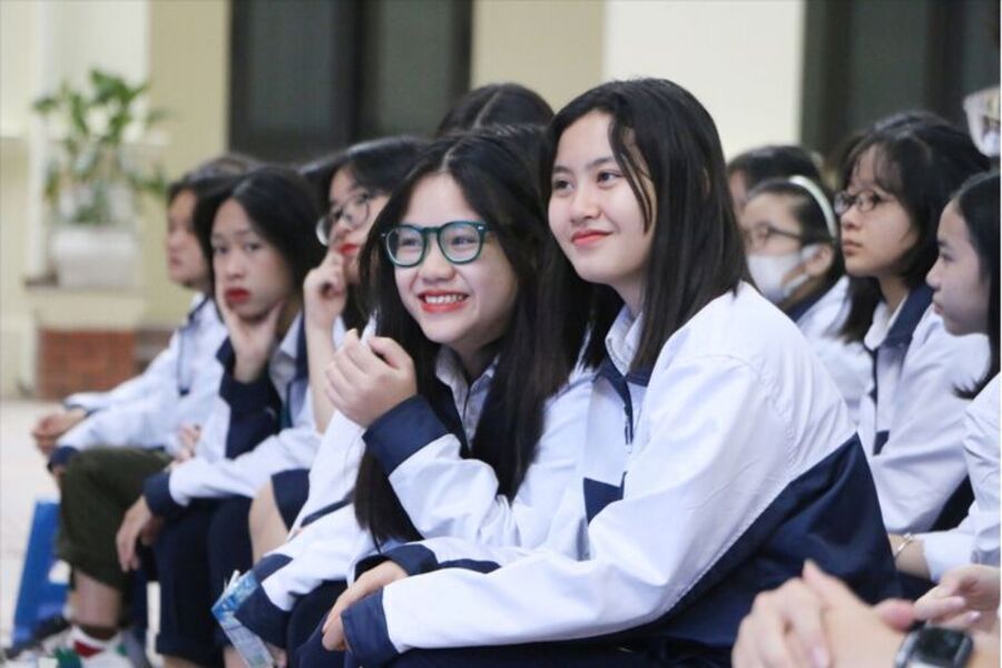 De Charme Uniform - Xưởng may áo khoác đồng phục học sinh uy tín