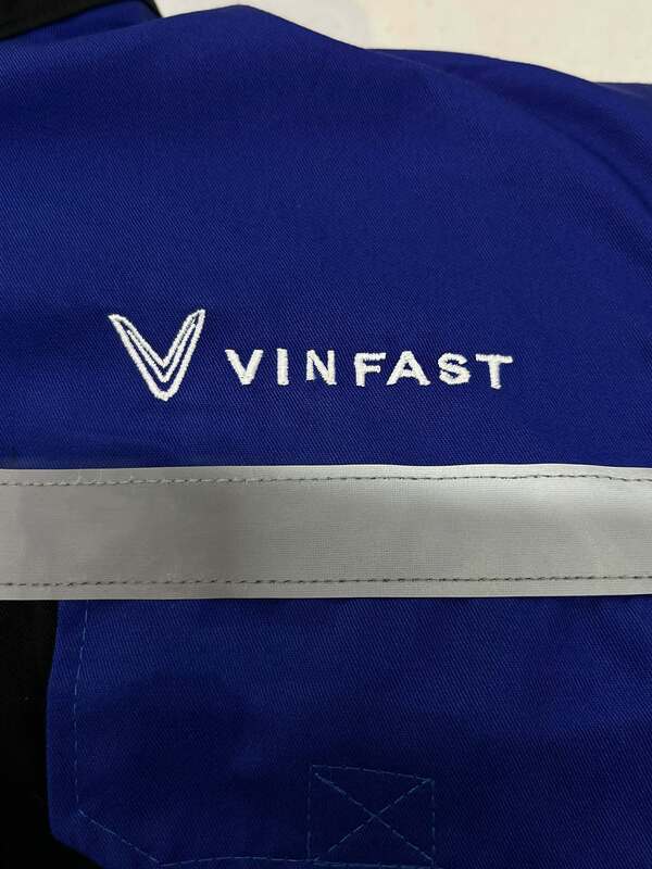 Áo khoác đồng phục Vinfast