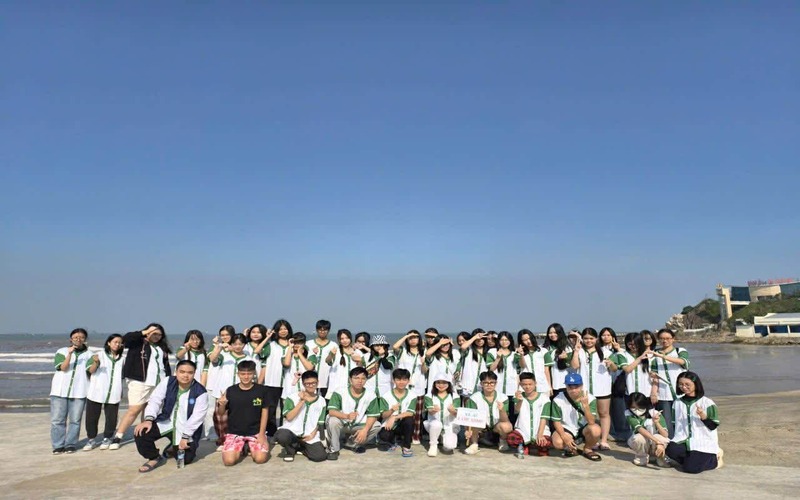 May áo thun đồng phục lớp cho lớp D9 THPT Trương Định